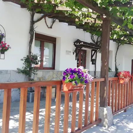 Atxispe Etxea Country house *