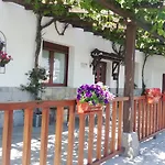 Atxispe Etxea Country house *